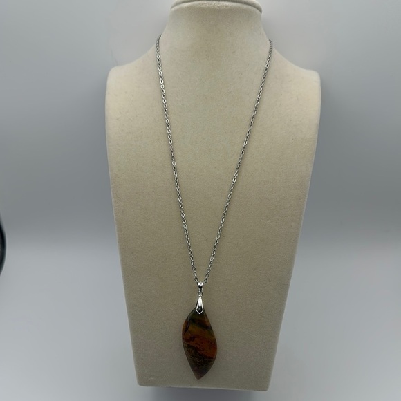 Red Ocean Jasper Leaf Shaped Pendant Necklace - Picture 2 of 10